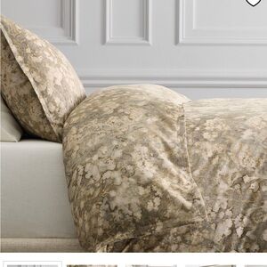 2 New West Elm Abstract Hydrangea Duvet Covers Full/Queen